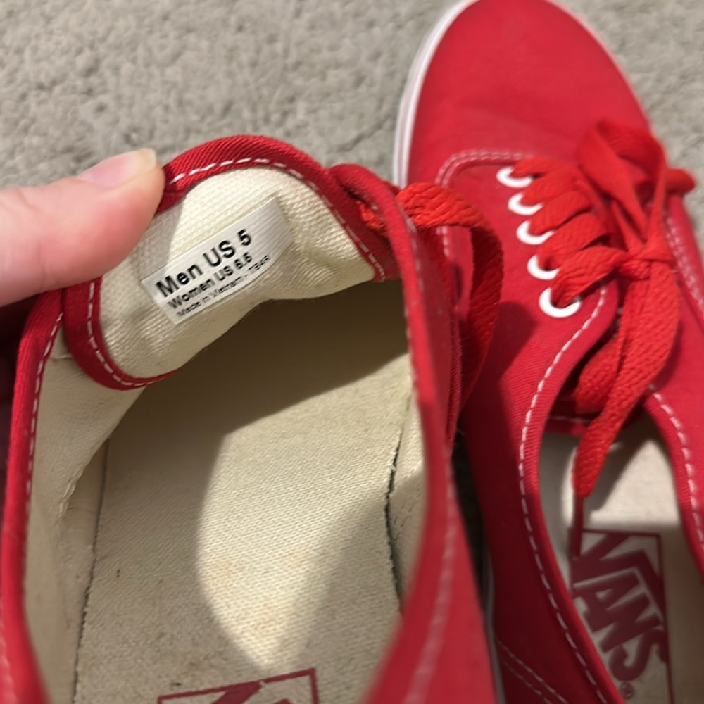 Vans - Picture 3 of 5